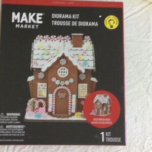 MAKE Market Gingerbread House Diorama Kit - Brown, White, Pink, Red, Green